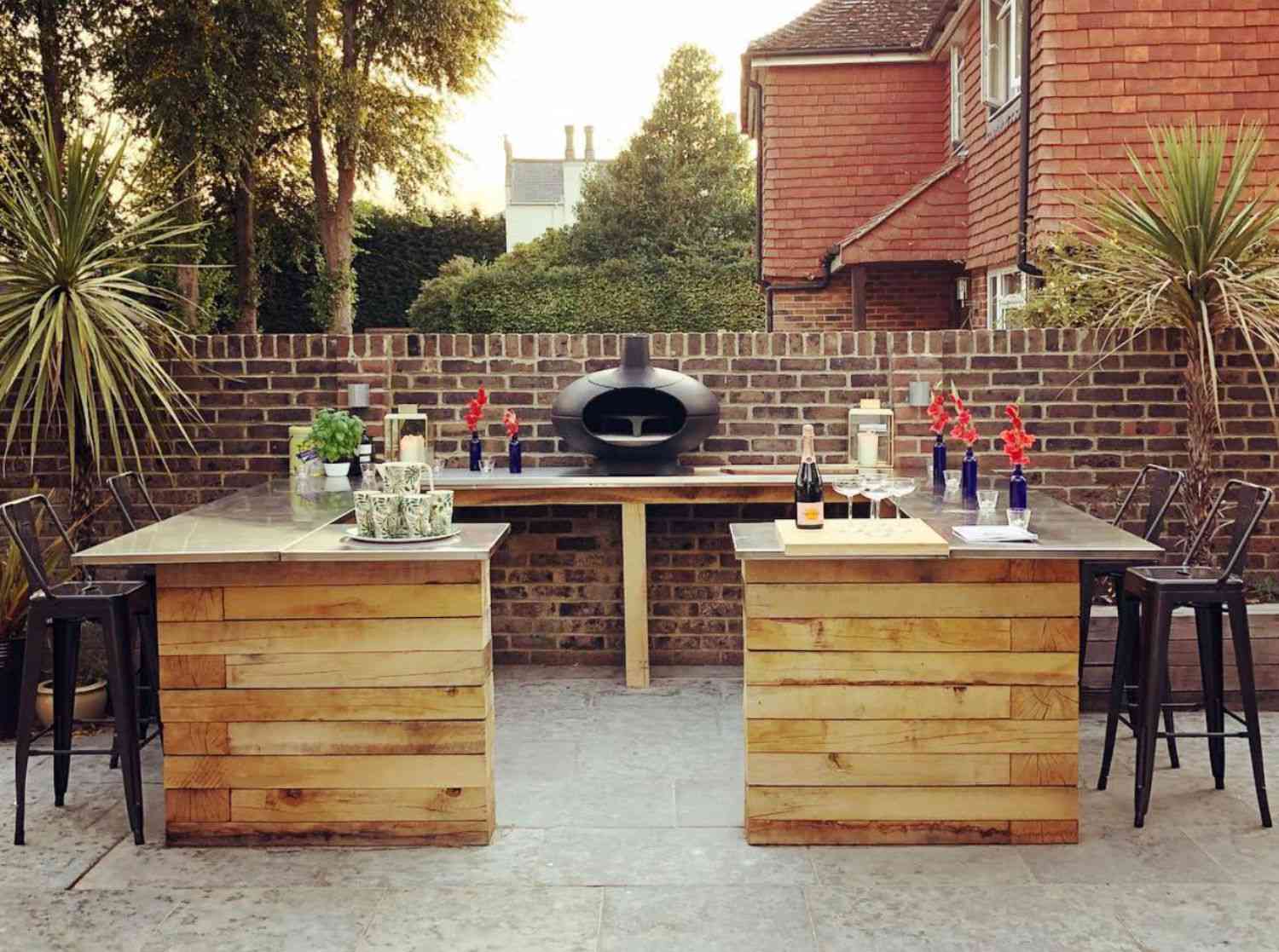 DIY Outdoor Bar Ideas on a Budget
