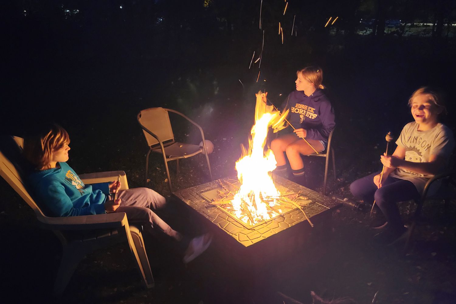 Top 10 Outdoor Fire Pit Tables for Dining and Warmth: Complete 2025 Buyer’s Guide